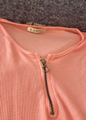 Pembe V Yakalı Kısa Kollu Bluz - Görsel 2