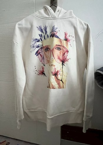 Beyaz Baskılı Kadın Sweatshirt - Görsel 2