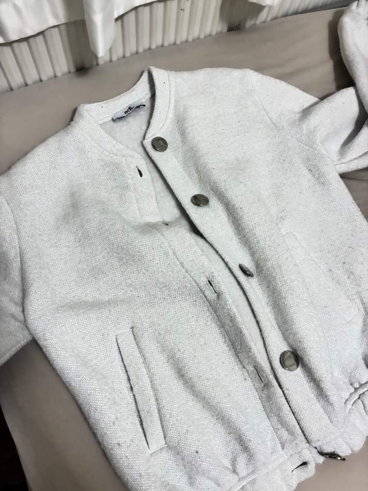 Düğmeli Beyaz Kadın Ceket - Görsel 2