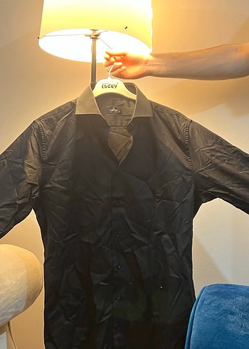 Düğmeli Siyah Erkek Gömlek - Görsel 4