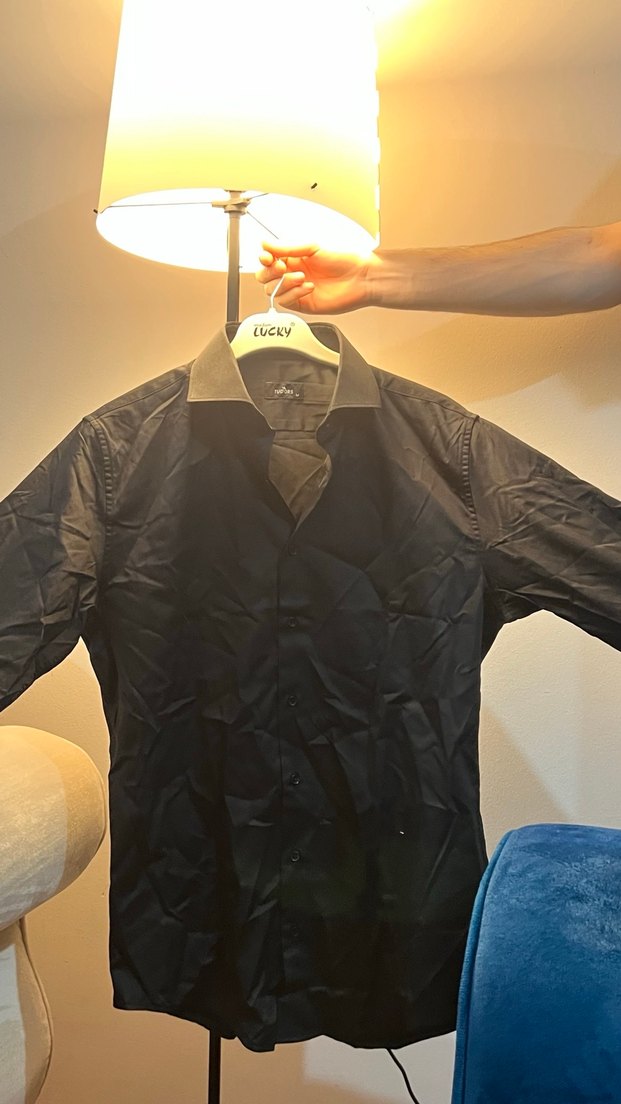 Düğmeli Siyah Erkek Gömlek - Görsel 4