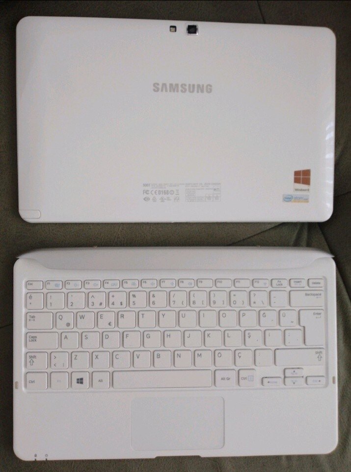 Beyaz Samsung Dizüstü Bilgisayar - Görsel 4