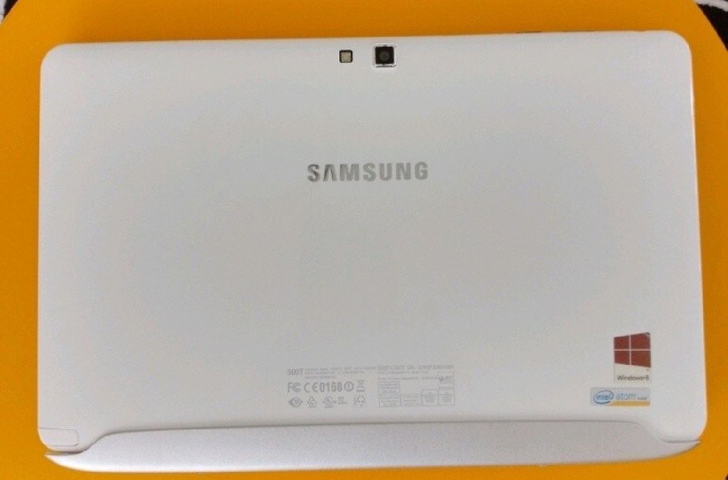 Beyaz Samsung Dizüstü Bilgisayar - Görsel 3