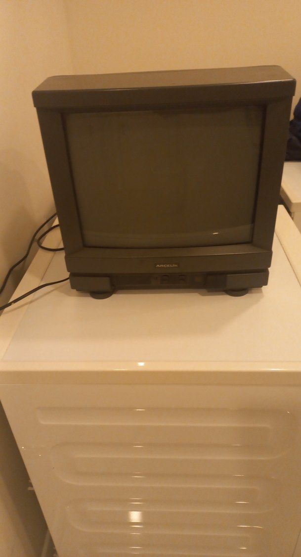 37 Ekran çalışır durumda Tv - Görsel 3