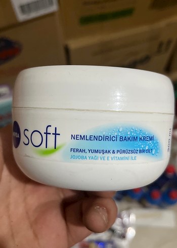 NIVEA Soft Nemlendirici Bakım Kremi - Görsel 2