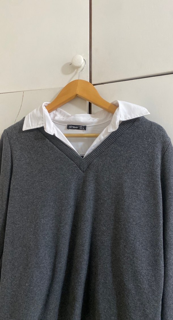 Gri V Yaka Uzun Kollu Örgü Kadın Kazak - Görsel 3