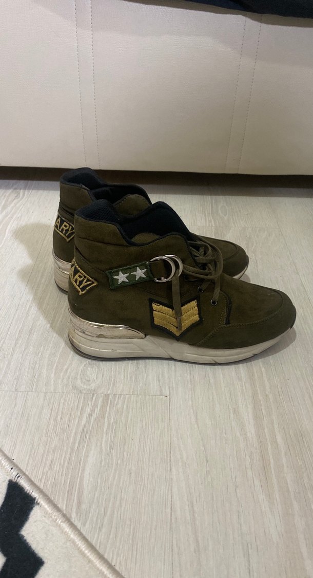 Kemer Detaylı Süet Kamuflaj Kadın Bot - Görsel 2