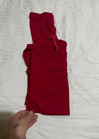 Etiketli Kırmızı Volanlı Crop S/M - Görsel 4