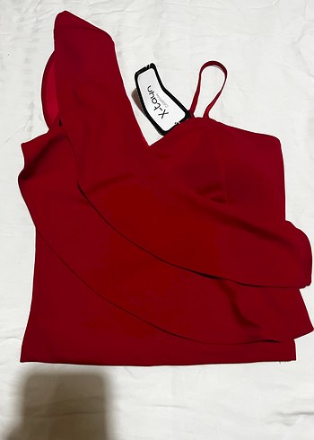 Etiketli Kırmızı Volanlı Crop S/M - Görsel 9