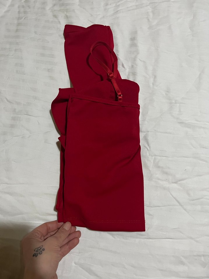 Etiketli Kırmızı Volanlı Crop S/M - Görsel 4