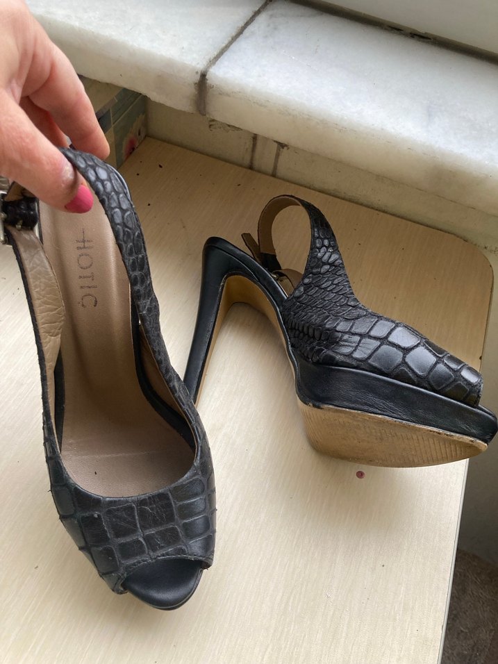 Siyah Yılan Desenli Tokalı Topuklu Stiletto - Görsel 2