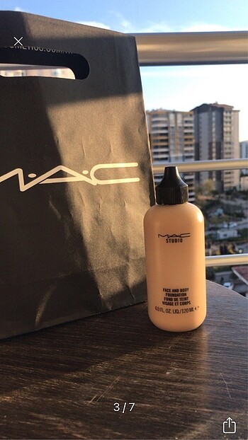 MAC Mac Face and Bady Fondöten