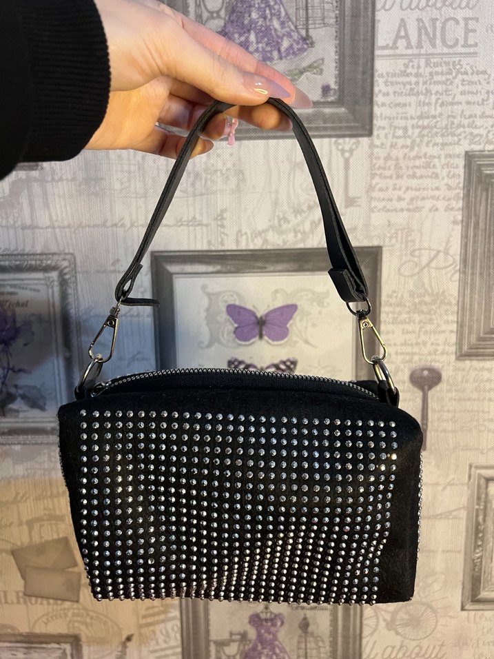 TAŞLI ÇANTA - Görsel 2