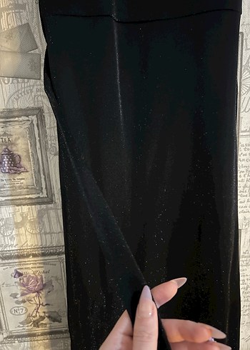 SİYAH SİMLİ IŞILTILI ABİYE ELBİSE - Görsel 4