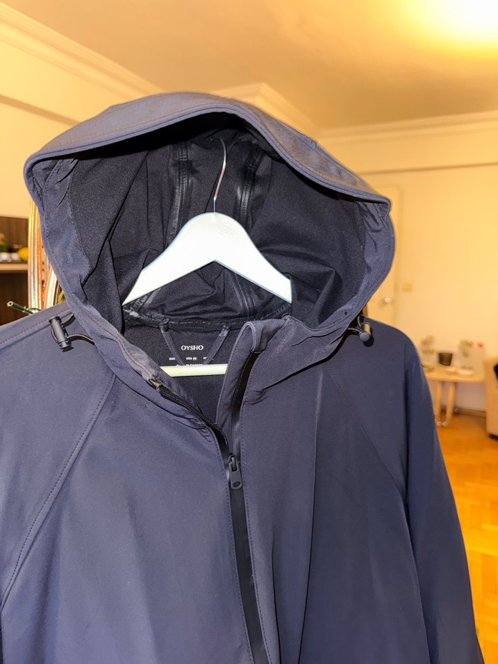 Oysho Su ve Rüzgar Geçirmez Yağmurluk - Görsel 3