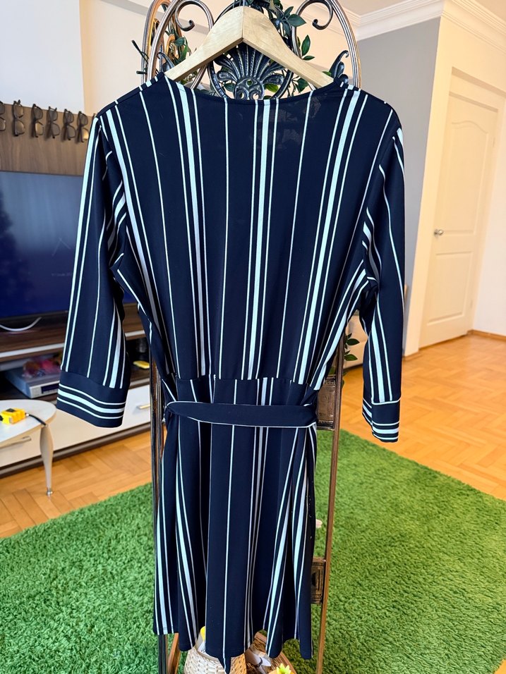 H&M Çizgili Giy&Çık Ofis Elbisesi - Görsel 2