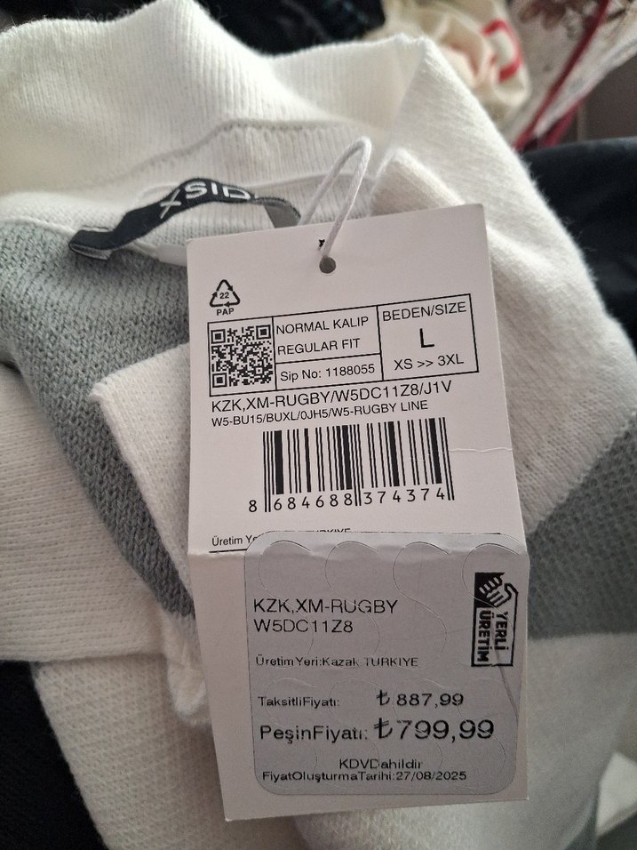 Gri Çizgili Polo Yaka Kadın Kazak - Görsel 3