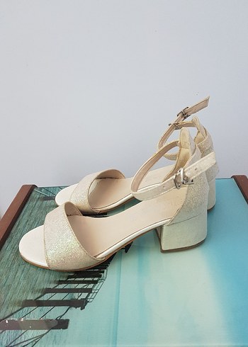 Bej-Beyaz Tokalı Kız Çocuk Topuklu Abiye Ayakkabı - Görsel 2