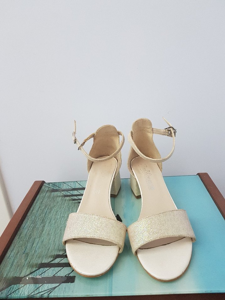 Bej-Beyaz Tokalı Kız Çocuk Topuklu Abiye Ayakkabı - Görsel 4