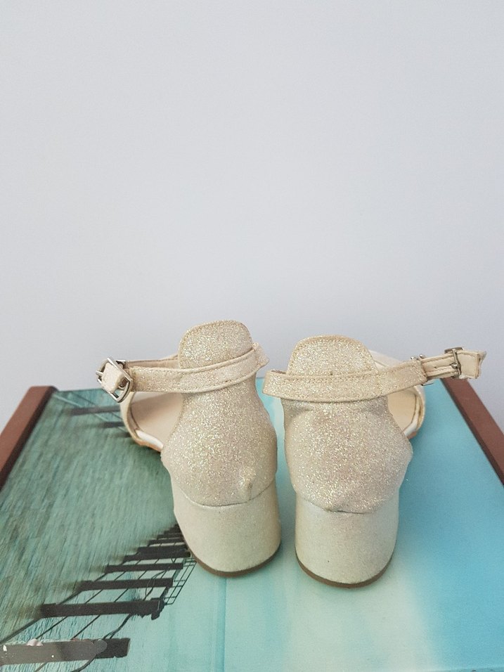 Bej-Beyaz Tokalı Kız Çocuk Topuklu Abiye Ayakkabı - Görsel 3