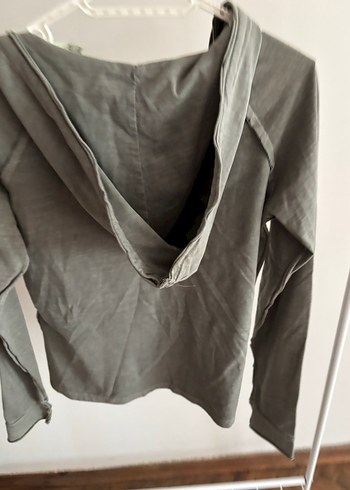 Haki V Yaka Baskılı Kadın Sweatshirt - Görsel 3