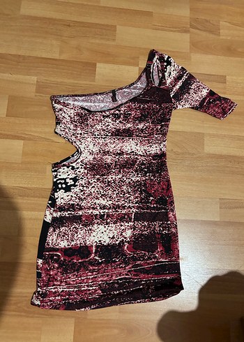 Bordo Desenli Kısa Elbise - Görsel 2