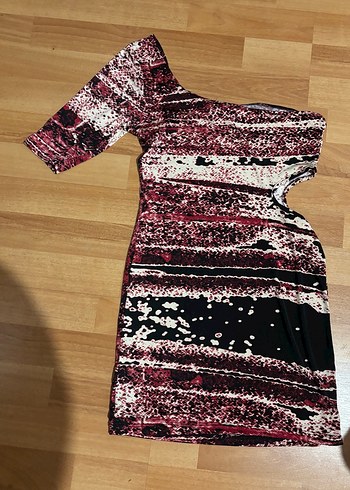 Bordo Desenli Kısa Elbise - Görsel 3