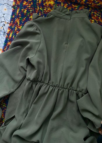 Kadın yeşil tunik kolları fırfırlı - Görsel 7