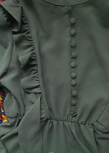 Kadın yeşil tunik kolları fırfırlı - Görsel 4