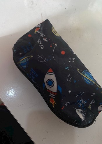 Uzay Temalı Çok Bölmeli Çocuk Kalem Kutusu