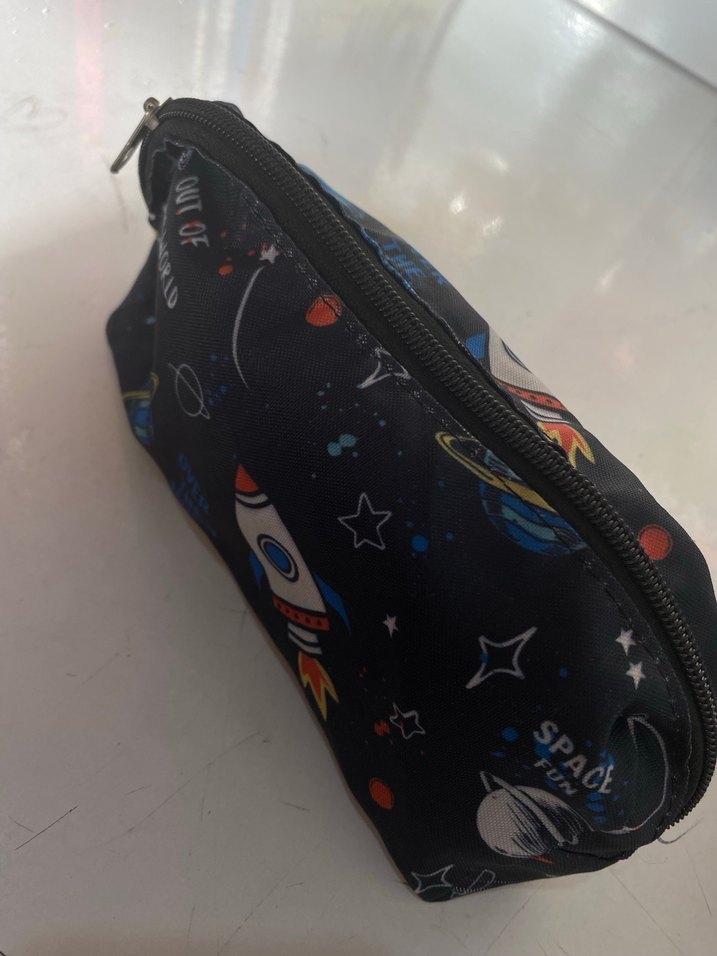 Uzay Temalı Çok Bölmeli Çocuk Kalem Kutusu - Görsel 2