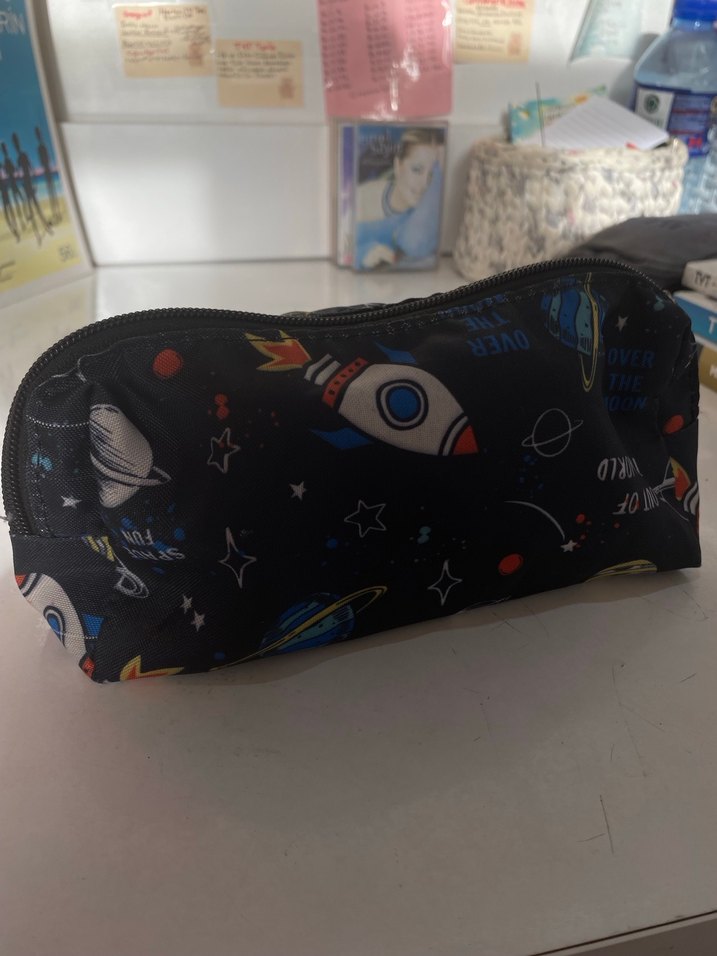 Uzay Temalı Çok Bölmeli Çocuk Kalem Kutusu - Görsel 3