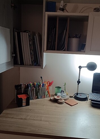 Beden İstikbal çalışma masası