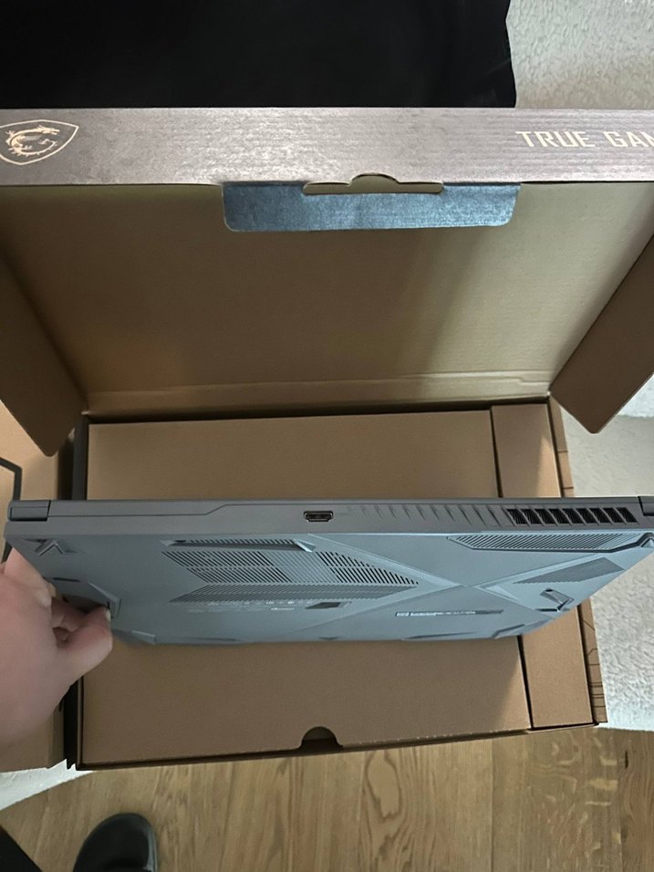 MSI Game Notebook Thın 15 RTX3050 - Görsel 4