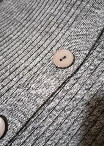 Düğmeli Uzun Kollu Gri Triko Elbise - Görsel 5