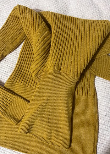 Sarı Fitilli Boğazlı Triko Kazak - Görsel 3