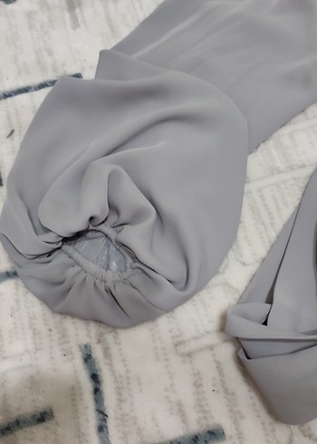 Gri yuvarlak Yaka Uzun Kollu Salaş tesettür Tunik - Görsel 2