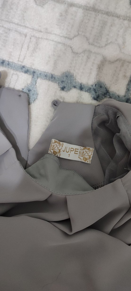 Gri yuvarlak Yaka Uzun Kollu Salaş tesettür Tunik - Görsel 3