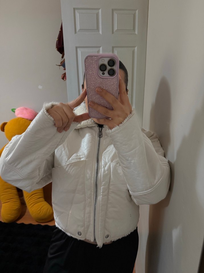 Beyaz Kürklü Kısa Kadın Ceket - Görsel 2