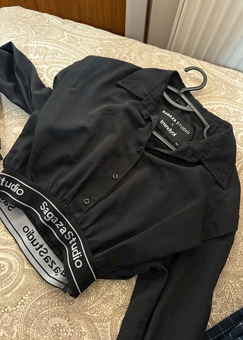 Siyah Kısa Crop Denim Gömlek - Görsel 2