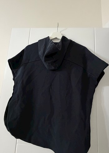 Siyah Fermuarlı Yüksek Yakalı Spor Yelek - Görsel 4