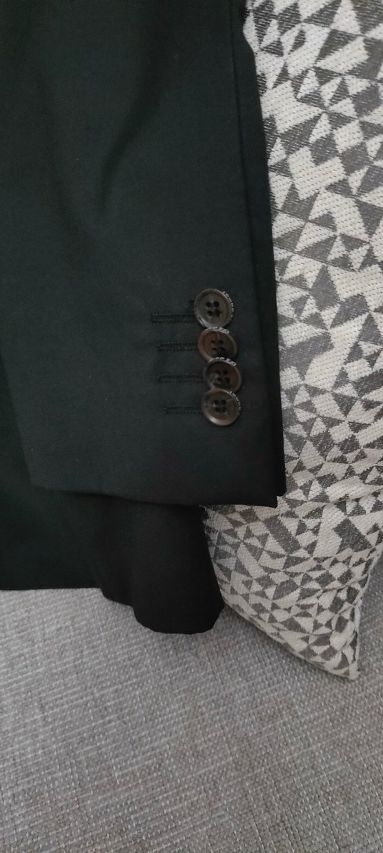 Düğmeli Siyah Erkek Takım Elbise - Görsel 3