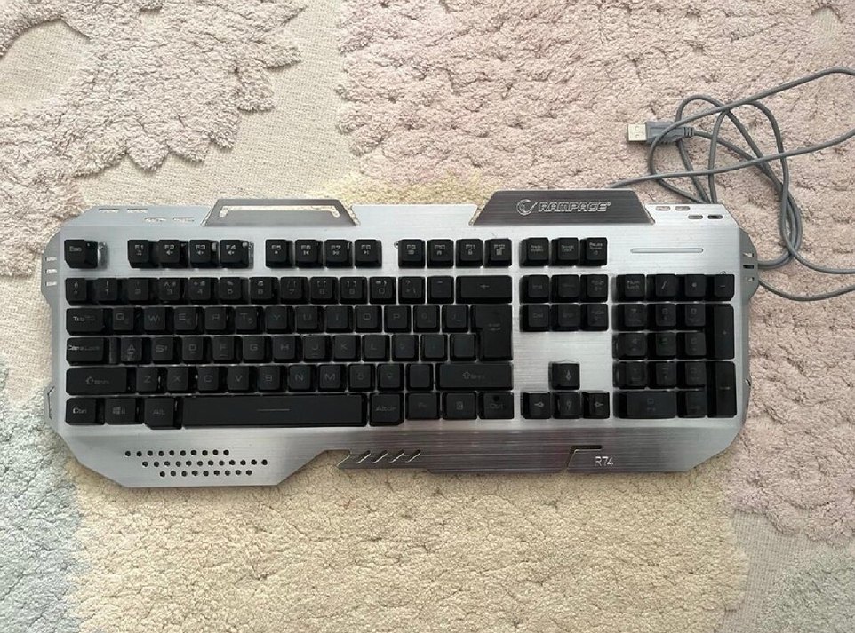 RGB LED ışıklı METAL klavye RAMPAGE R74 - Görsel 2