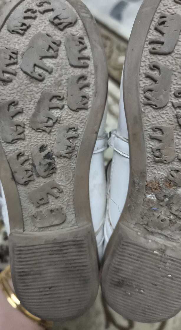 Kız Çocuk Beyaz Tokalı Babet Ayakkabı - Görsel 3