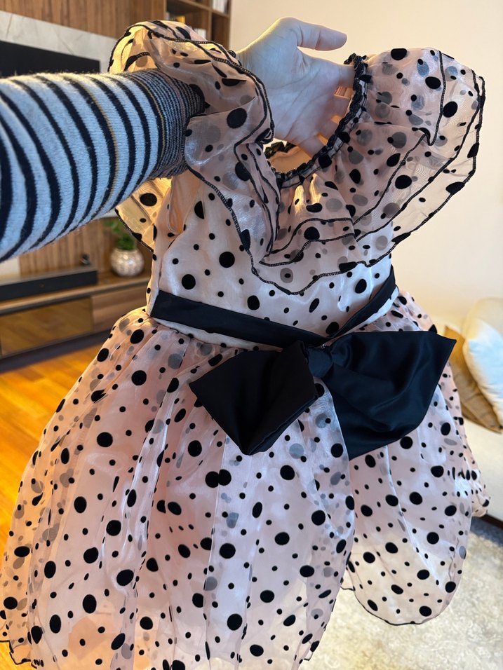 Puantiye Desenli Siyah Fiyonklu Kız Elbisesi - Görsel 2