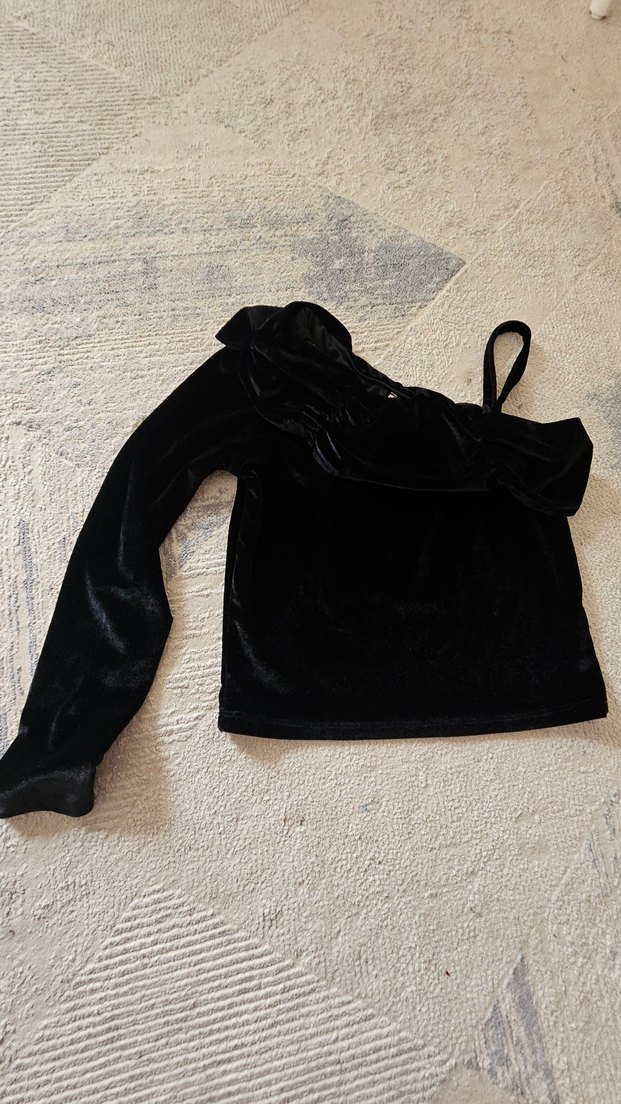 Siyah Süet Kayık Yaka Kemerli Bluz - Görsel 3