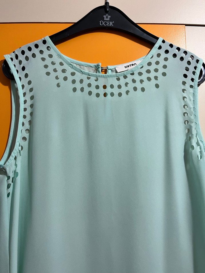 Koton Lazer kesim Kolsuz Bluz - Görsel 3