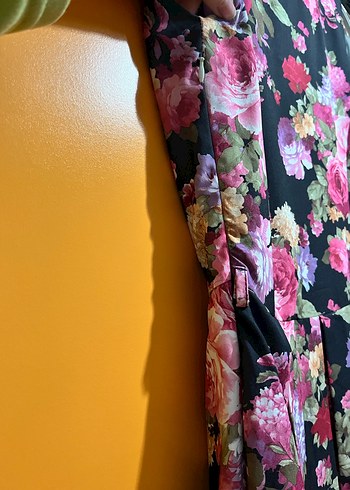 Çiçek Desenli Pileli Midi Elbise - Görsel 3