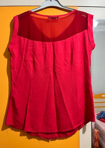 Kolsuz Düğmeli Kırmızı Kadın Gömlek - Görsel 2