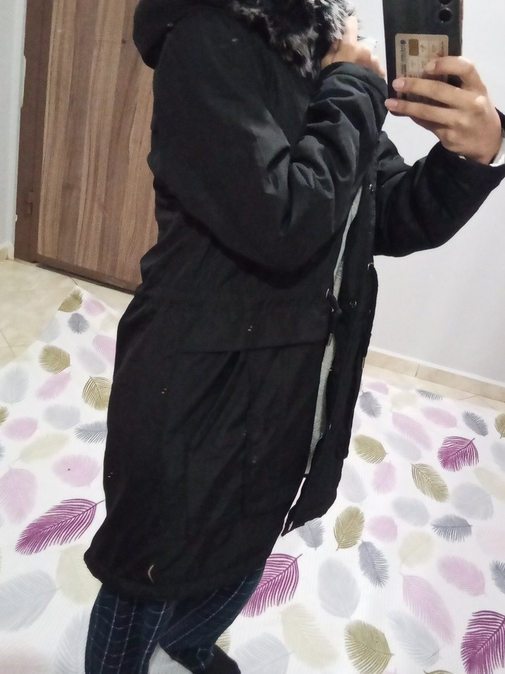 Siyah Kürklü Kapüşonlu Kadın Kışlık Mont - Görsel 5